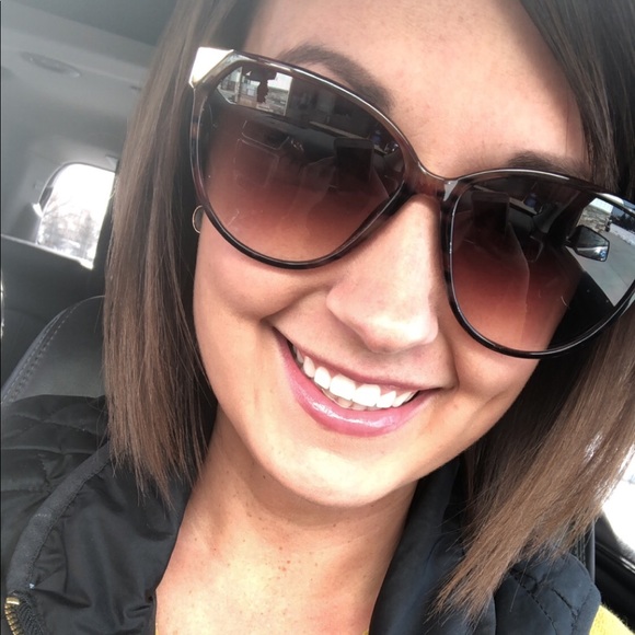 Meet your Posher, Callie - Picture 1 of 1